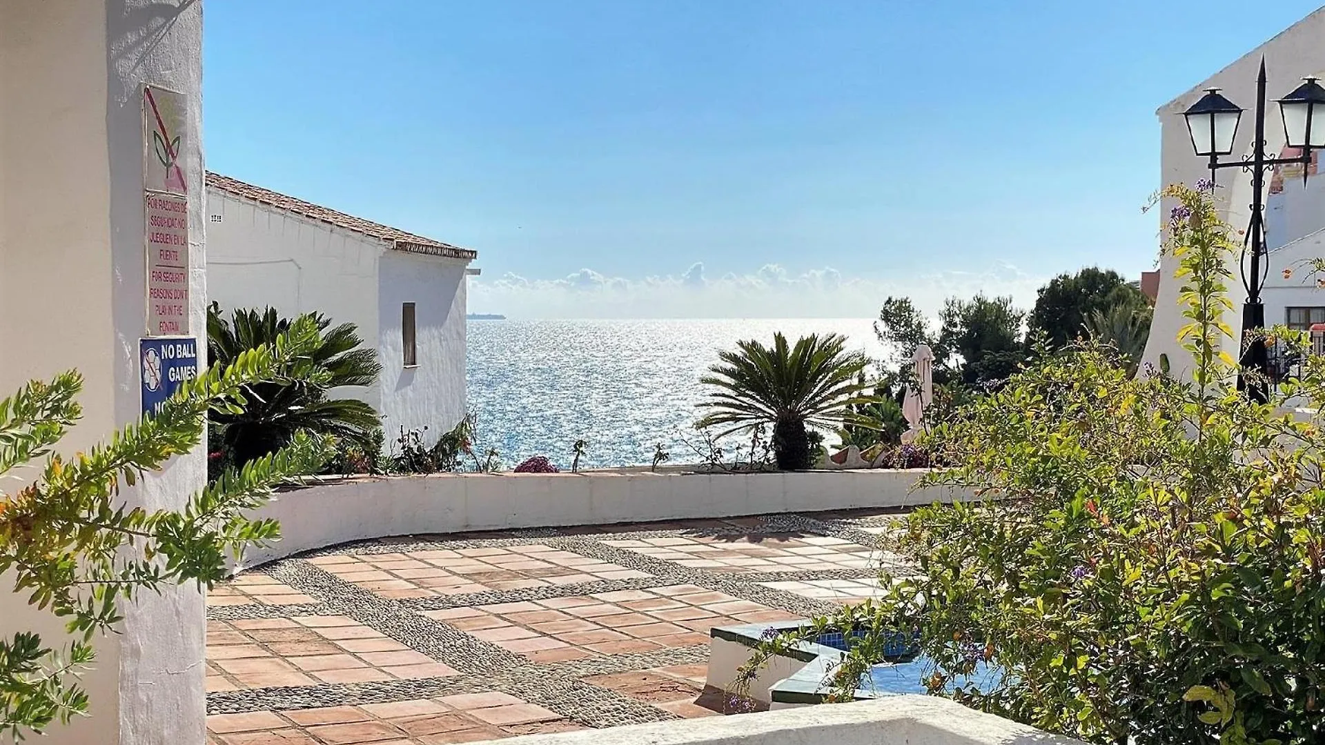 Apartment Ferienwohnung Fuer 3 Personen Ca 60 Qm In Nerja, Andalusien Costa Del Sol
